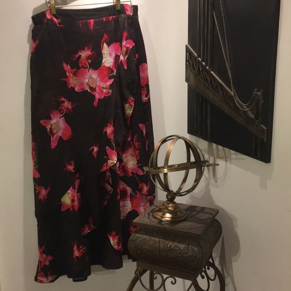 NO BRAND WOMAN’ CASUAL SKIRT - Picture 1 of 1